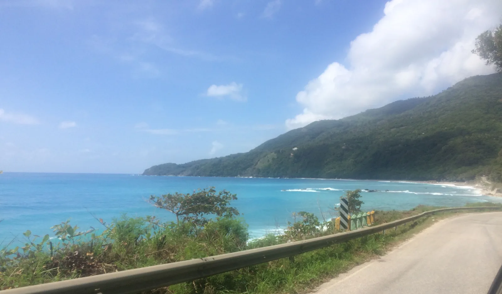 La costa de La Ciénaga desde la carretera de Barahona